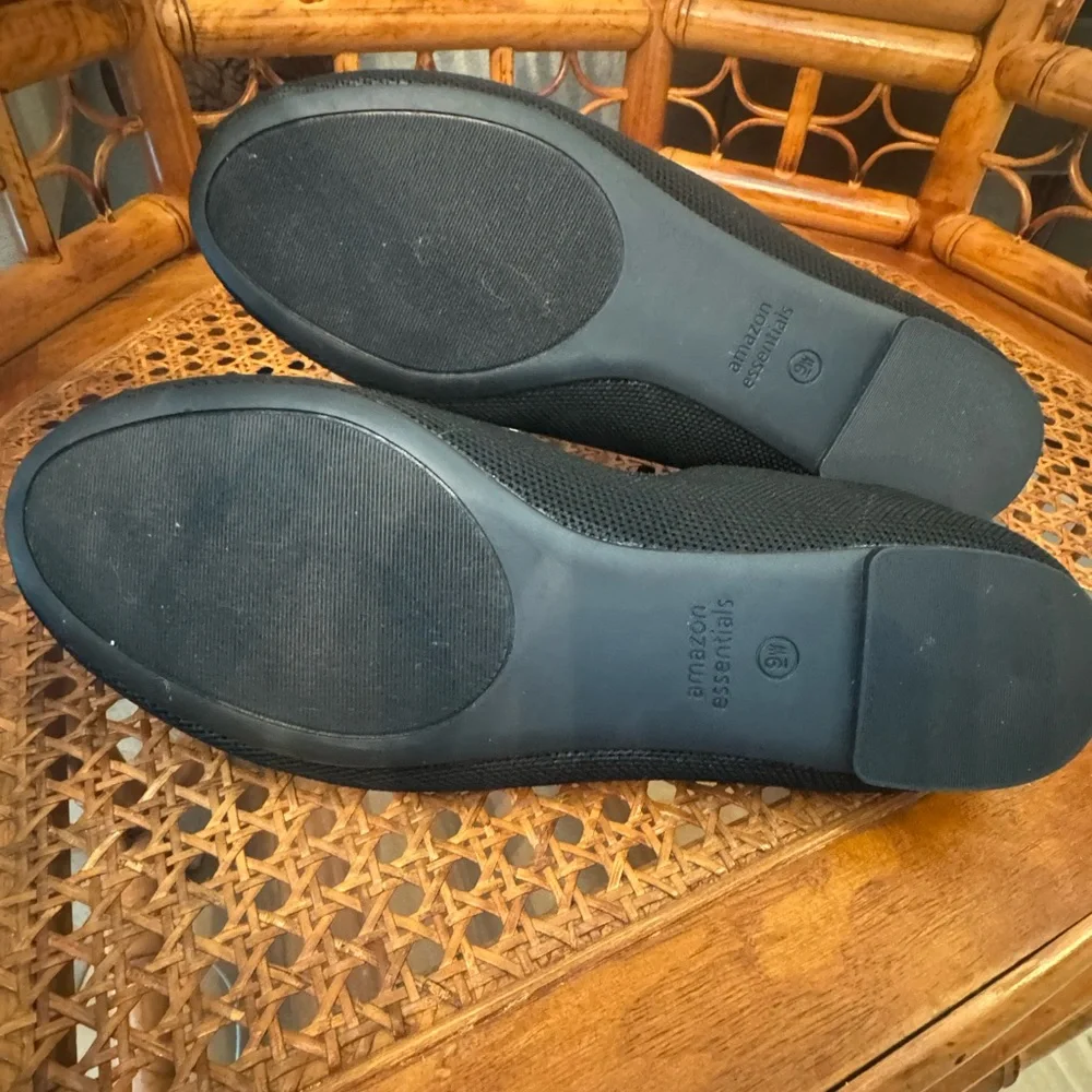 Black Women's Flats Amazon Essentials size 9 wide - Picture 5 of 6